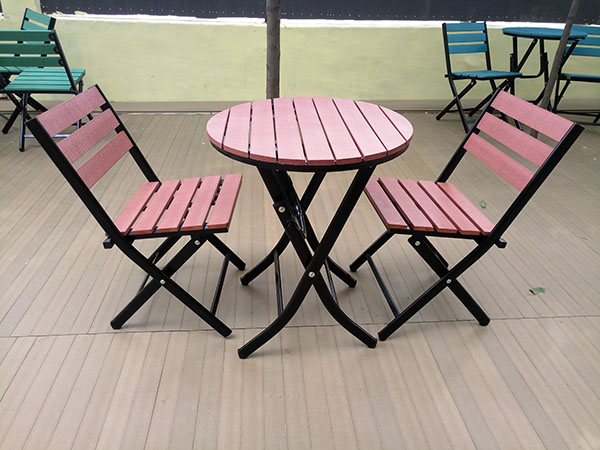 圓桌及配套椅子 (3)