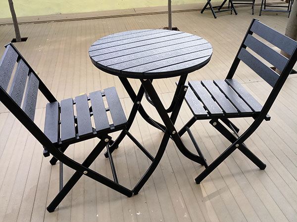 圓桌及配套椅子 (10)